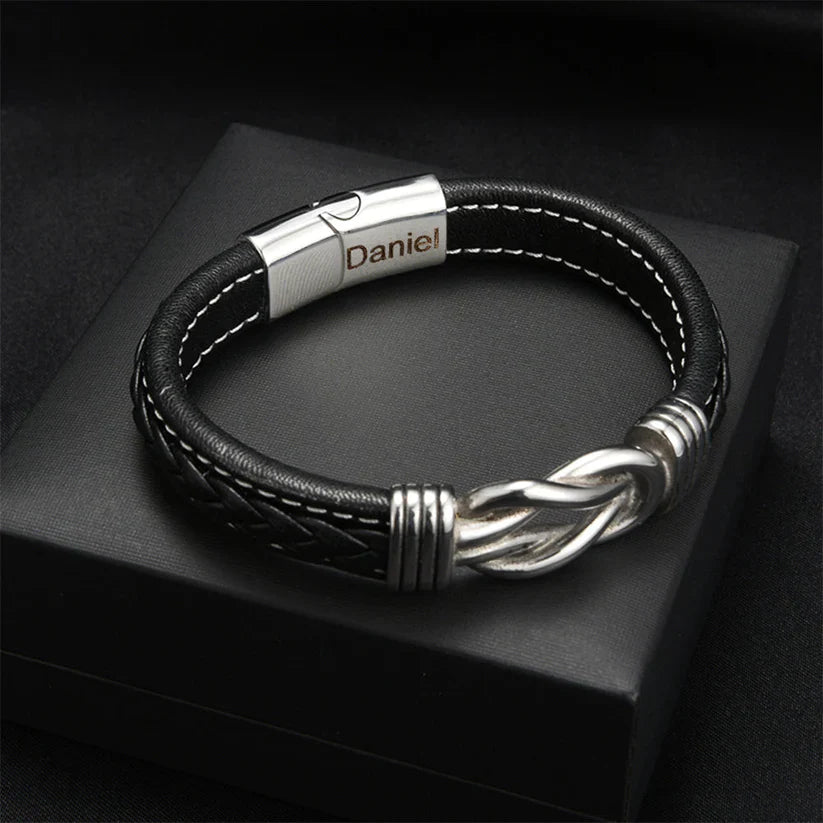 „Für meinen Sohn“ – Unendlicher Knotenarmband