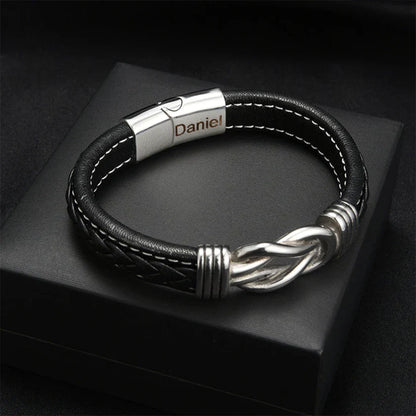 „Für meinen Sohn“ – Unendlicher Knotenarmband